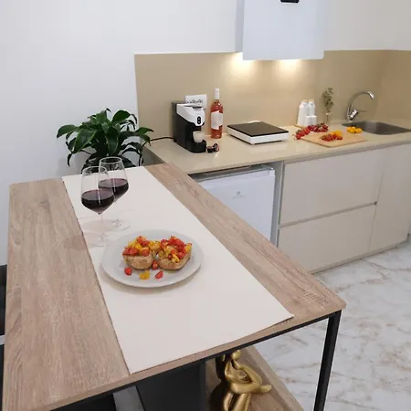 Elegante Con Giardino Nel Centro - Free Parking - Wifi Apartment Lecce