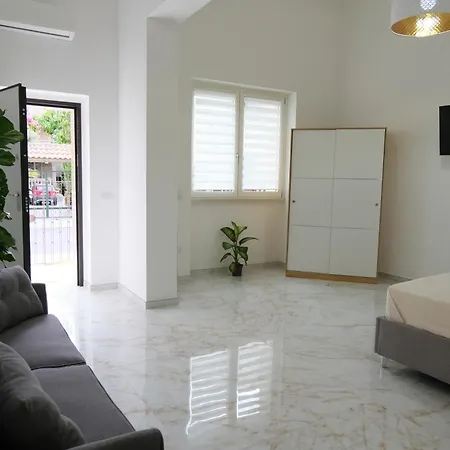 Apartment Elegante Con Giardino Nel Centro - Free Parking - Wifi Lecce