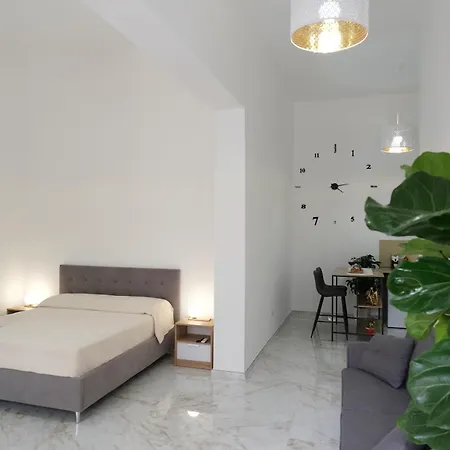 Apartment Elegante Con Giardino Nel Centro - Free Parking - Wifi