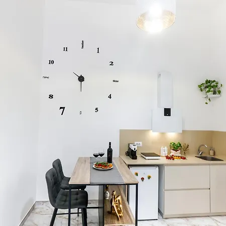 Elegante Con Giardino Nel Centro - Free Parking - Wifi Διαμέρισμα