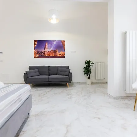Apartment Elegante Con Giardino Nel Centro - Free Parking - Wifi