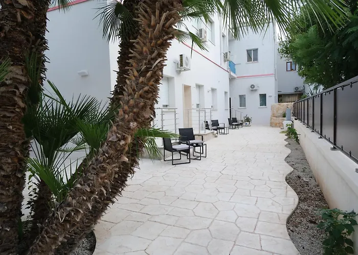 Elegante Con Giardino Nel Centro - Free Parking - Wifi Lecce