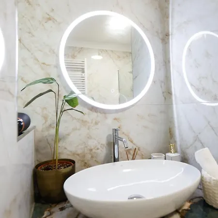 Elegante Con Giardino Nel Centro - Free Parking - Wifi