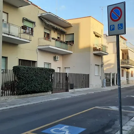 Elegante Con Giardino Nel Centro - Free Parking - Wifi *